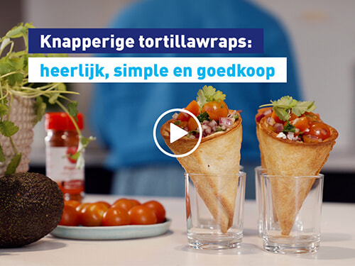 Tortillawraps met avocado, feta & tomatensalsa