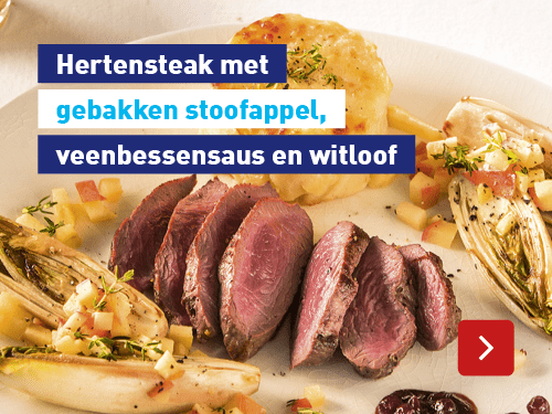 Hertensteak met gebakken stoofappel, veenbessensaus en witloof